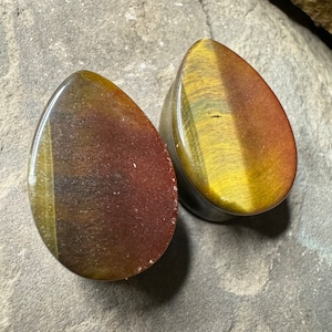 OOAK 7/8” (22mm) - Tiger&#39;s Eye Tear Drop Double Flared Stone Plugs - One of a Kind Gauges