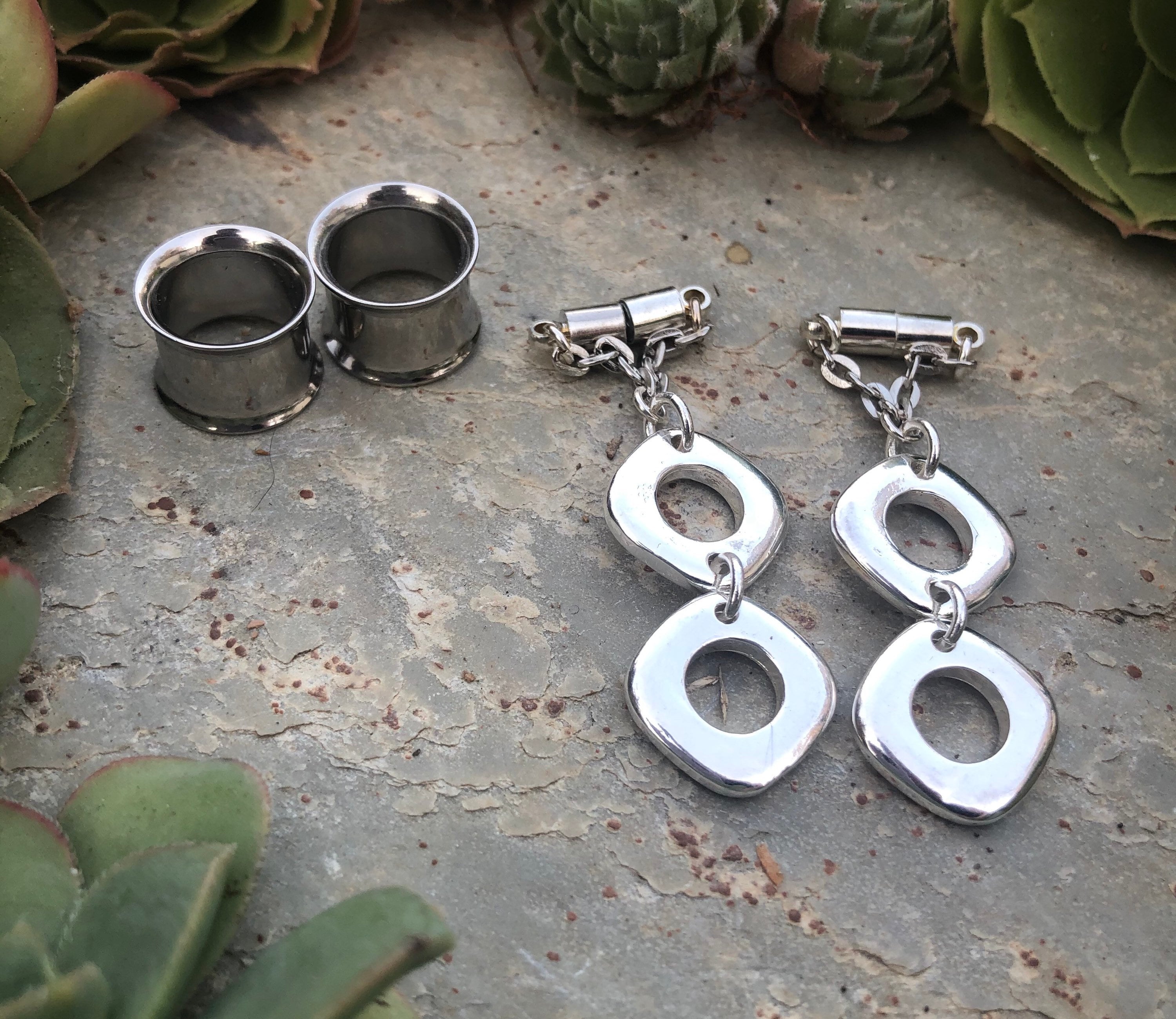 Silver Magnetic Clasp Gauged Earrings Tunnels Included 2g, 0g, 00g, 7/16,  1/2, 9/16, 5/8, 3/4, 7/8, 1 - Etsy