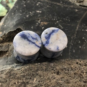 Plugues de pedra dupla alargada OOAK 9/16&quot; Sodalite - Únicos