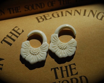 Beautiful Flower Bone Gauged Earrings 10ga (2mm), 8ga (3mm), 6ga (4mm), 4g (5mm), 2g (6mm)