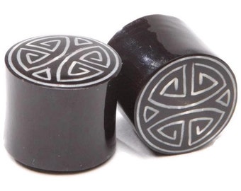 Horn Plugs with bone inlay ON SALE 0g, 00g, 7/16", 1/2", 9/16", 5/8", 3/4", 7/8"