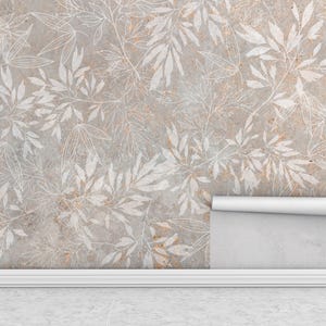 Neutral Leaf Pattern Wallpaper, Botanical Textured Mural in Beige and Grey, Elegant Rustic Wall Art for Living Room or Bedroom Accent Decor