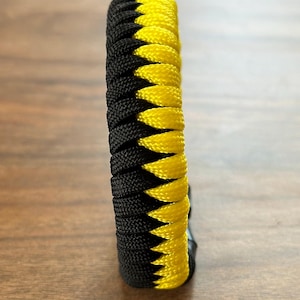 Handmade Woven Paracord Bracelet: Adjustable Friendship Bracelet