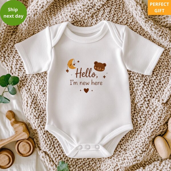 Newborn Announcement Bodysuit  -  I'm New Here Baby Onesie* -  Cute Neutral Baby Outfit - Baby Shower Outfit