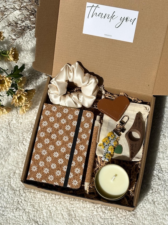 Blind Date Without a Book, Friendship Gift Box, Cozy Reading Box with Eco-friendly Notebook & Candle, Gift for Friend, Birthday Gift for Her
