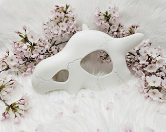 Cubone-Schädelmasken-Replika – Pokémon-Schreibtischdeko – 3D-gedrucktes Knochenweiß