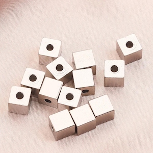 50 st. kubpärlor i rostfritt stål, distanspärlor för smycken (3/4/5/6 mm)