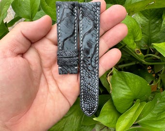 Pulseira de relógio em couro genuíno de avestruz nobuck azul de 22 mm com fivela e pino de mola de liberação rápida.