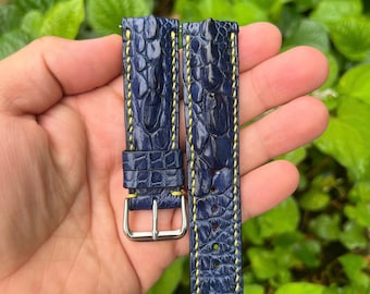 Pulseira de relógio de 22 mm em couro genuíno Hornback azul marinho com fivela e sistema de mola de liberação rápida.