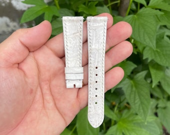 Pulseira de relógio Himalaya de couro genuíno de 20 mm com fivela e sistema de mola de ajuste rápido.