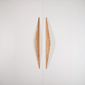 Tirador de roble SHARD para armarios, tirador de madera escultural para cajones de armarios de cocina y muebles modernos.