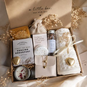 Golden Cream Gift Box|Bath Kit, Scented Candle, Tea & Treats, Heart Bracelet|Birthday Hamper