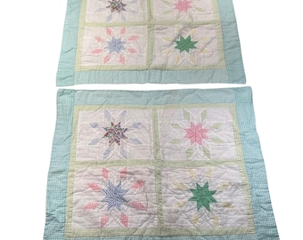 Conjunto de fronhas acolchoadas vintage Martha Stewart Everyday com estampa de estrelas, xadrez vichy, estilo anos 2000.