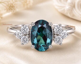 Bague de fiançailles en alexandrite ovale, pierre précieuse aux couleurs changeantes, bague en or blanc 14 carats, cadeau de mariée pour elle