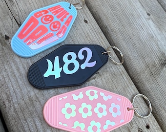 Llavero retro de motel / Llavero acrílico personalizado, regalo personalizado