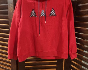 Suéter rojo vintage de cuello alto con estampado de árboles a cuadros de Jennifer Moore