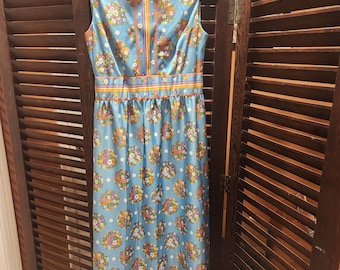 Vestido largo azul sin mangas con estampado floral vintage de Yves Jennet
