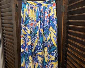 Falda de mujer con estampado abstracto vintage