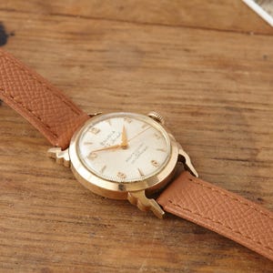 Vintage Bulova Classic high end self winding 23 jewel 6 adjustment mechanical watch