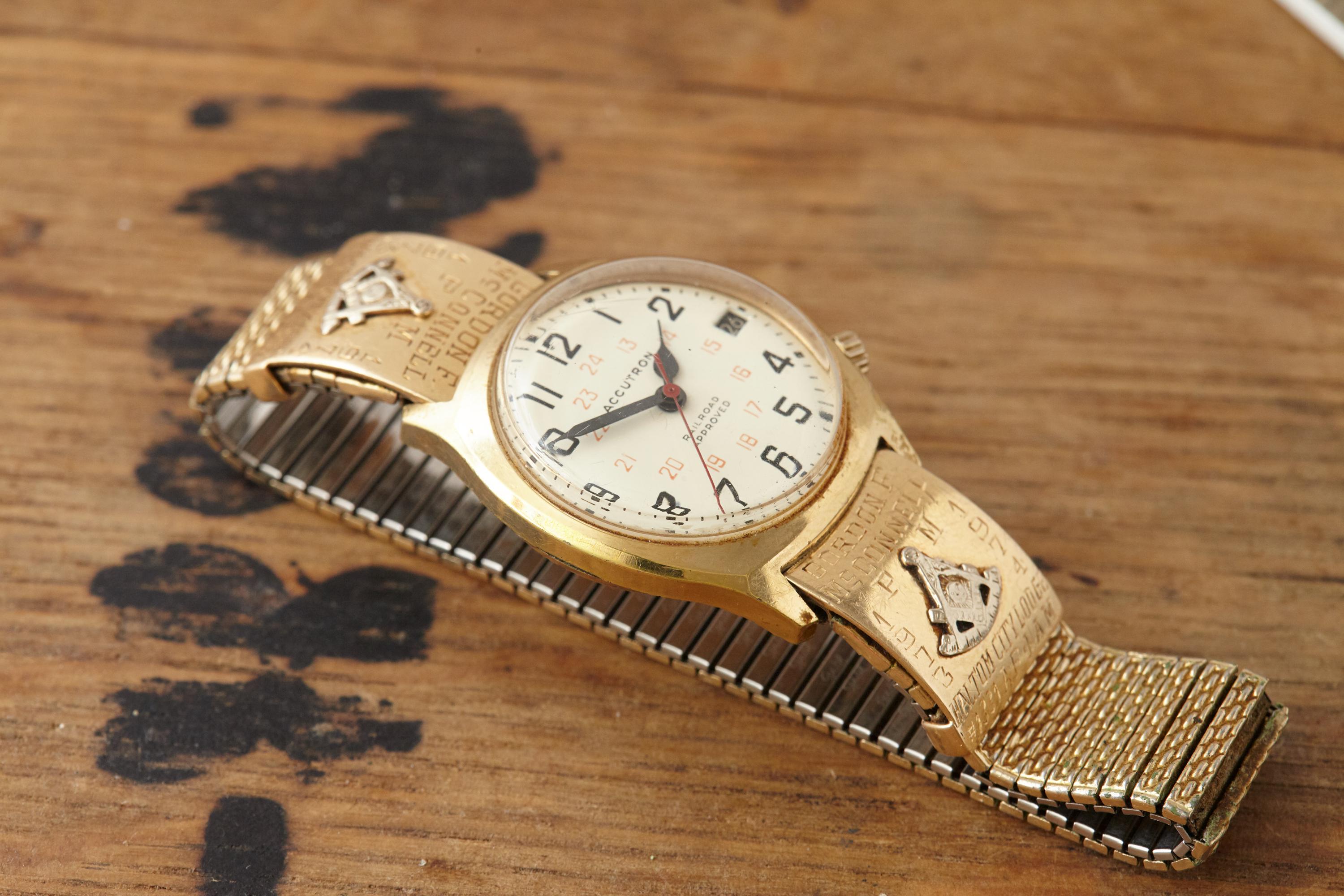14k gold bulova accutron - Etsy 日本