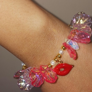 Fairycore charm bracelet fairy wings bracelet whimsigoth core jewelry accessories leaf charm bracelet pearl bracelet - Strawberry Lavender