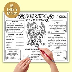 Puede incluir: Una página para colorear del Domingo de Ramos con el texto "Palm Sunday Jesus the Humble King". La imagen muestra a Jesús montado en un burro, rodeado de personas con ramas de palma. Incluye ejercicios.