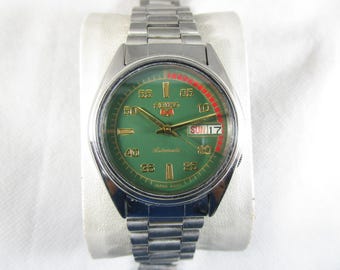 SEIKO 5 腕時計　ビンテージ Original VINTAGE SEIKO 5 Day-date Automatic Japan Made Wrist