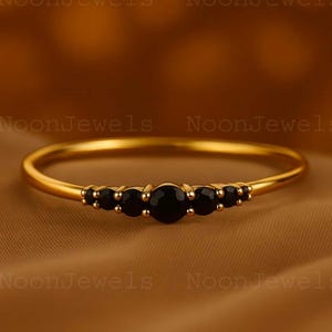 Vintage Natural Black Onyx Engagement Ring, 14k Gold Unique Design 7 Stone Gift For Wife, Women Unique Black Gemstone Ring, Promise Ring