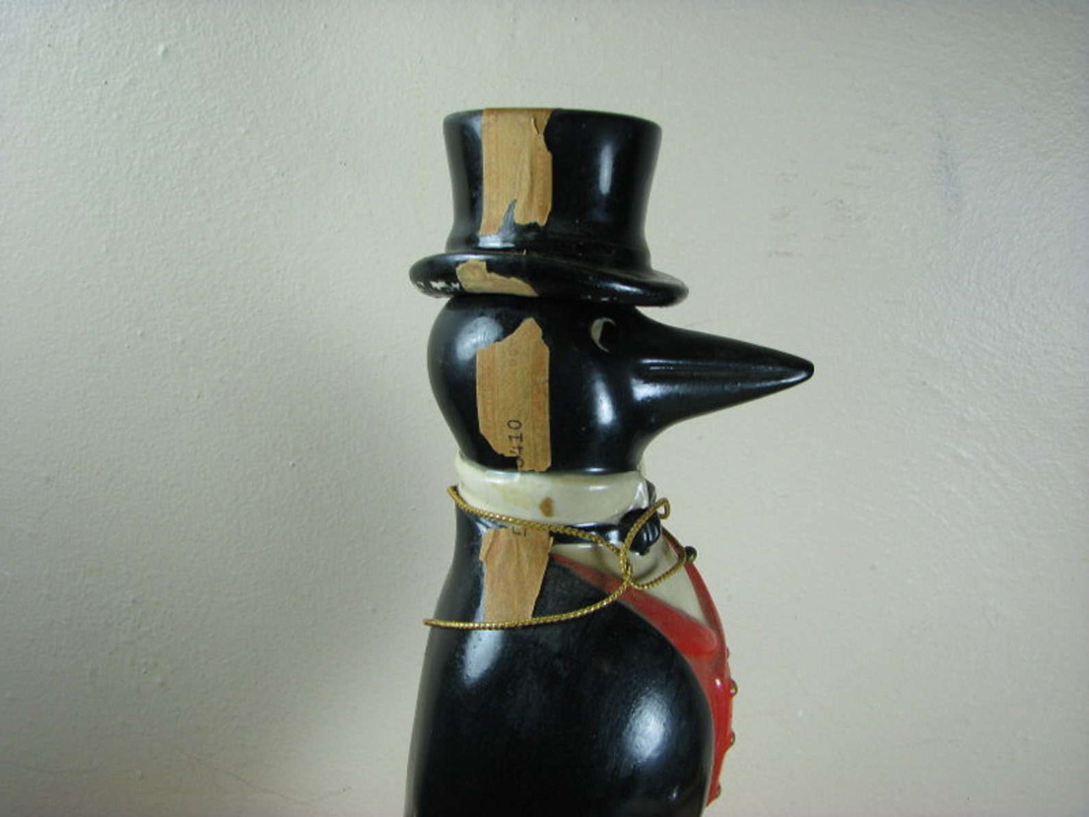 Old Crow Bird Whiskey Bottle Decanter Black Top Hat Vintage Etsy