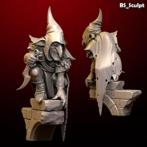 Può includere: Scultura dettagliata di una creatura simile a un goblin con cappuccio a punta e mantello, appollaiata su una struttura in pietra. La figura tiene in mano un'arma e ha un'espressione maliziosa. Il testo "BS_Sculpt" è visibile.