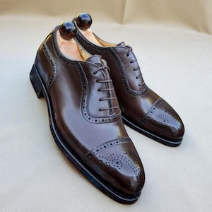 Handmade Men Brown Shaded Leather Oxford Lace Up Cap Toe Shoe For Party Wear Formal shoe.