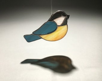 Atrapasol de vitrales Chickadee