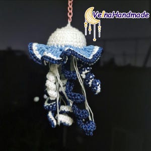 Gehäkelter Quallen Schlüsselanhänger: Amigurumi Plüsch Taschenanhänger