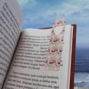 Vintage Car Pattern Bookmark, Retro Bookmarker, Gift for Readers, Book Lover&#39;s Accessory, Literary Gift
