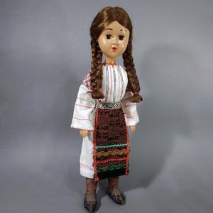 GIRL in The Ukrainian National Costume. Very Rare Vintage Doll. USSR