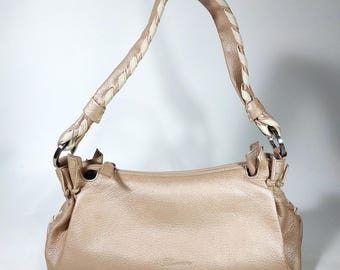 Borsa a tracolla in pelle BLUMARINE color pesca perla, vintage anni 2000, Italia