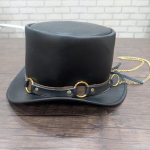 Black Leather Steampunk Top Hat with Gold Chain – Handmade Gothic Victorian Hat for Men & Women – Festival Cosplay