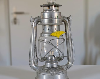 BAT 158 GDR Hurricane Lantern (1966-1970)