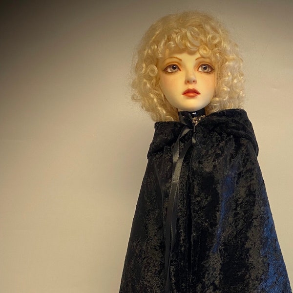 BJD clothes Black Crushed Velvet Cloak