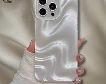 Capa para celular branca perolada com efeito ondulado 3D, design minimalista e elegante, capa protetora à prova de choque, presente ideal para ela.