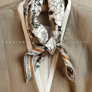 100% silk – elegant silk scarf, approx. 70 cm x 70 cm