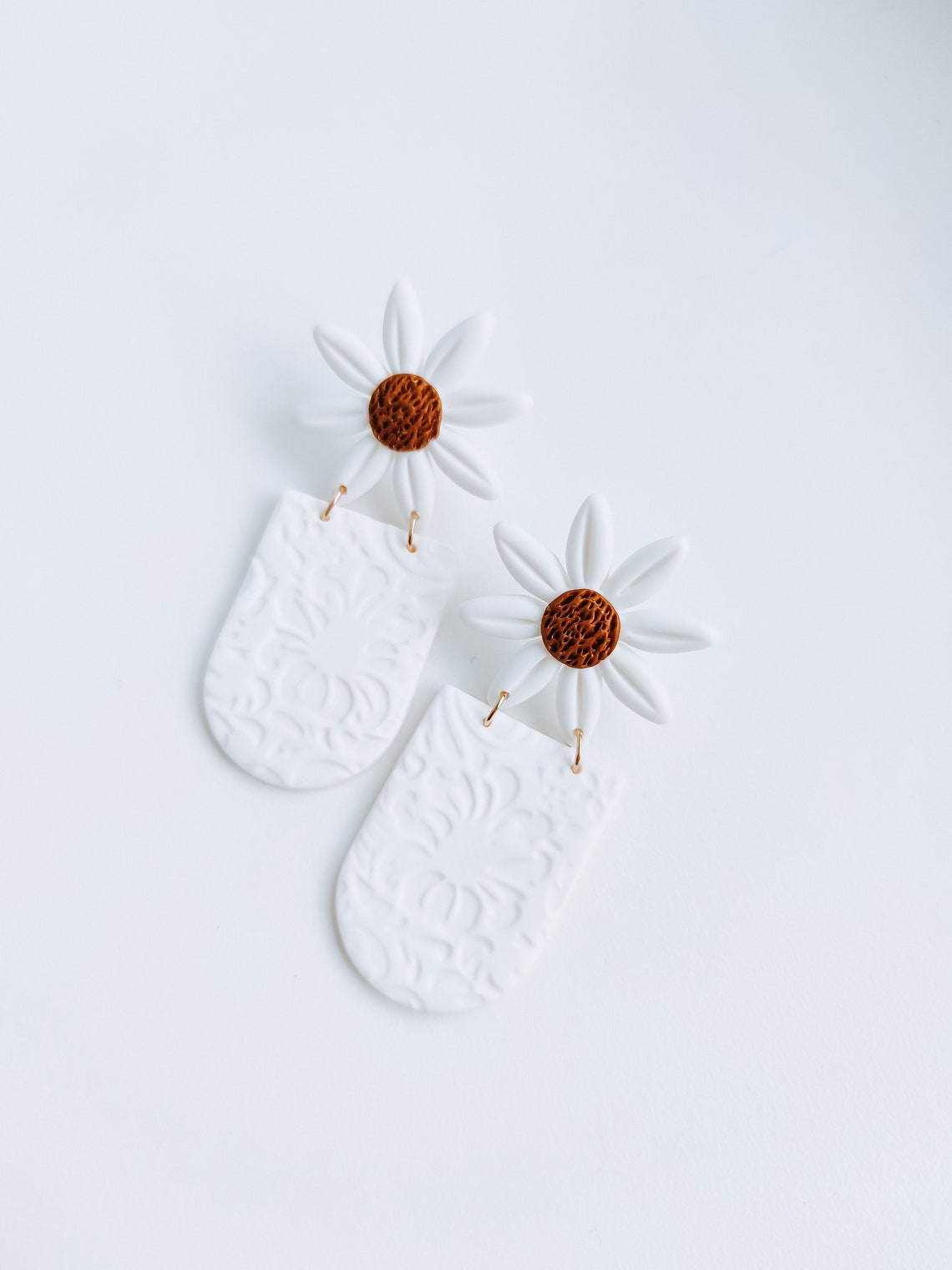 Stella Daisy Dangle Earring main image 0