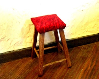 Cushioned Stool, Dollhouse Miniature 1/12 Scale Size