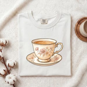 Flower Mug Shirt Tea Plant Gift Women Brush Stroke Tee Coffee Mug T-Shirt Tea Enthusiast Painted Tshirt Botanical Graphic Antique Petals