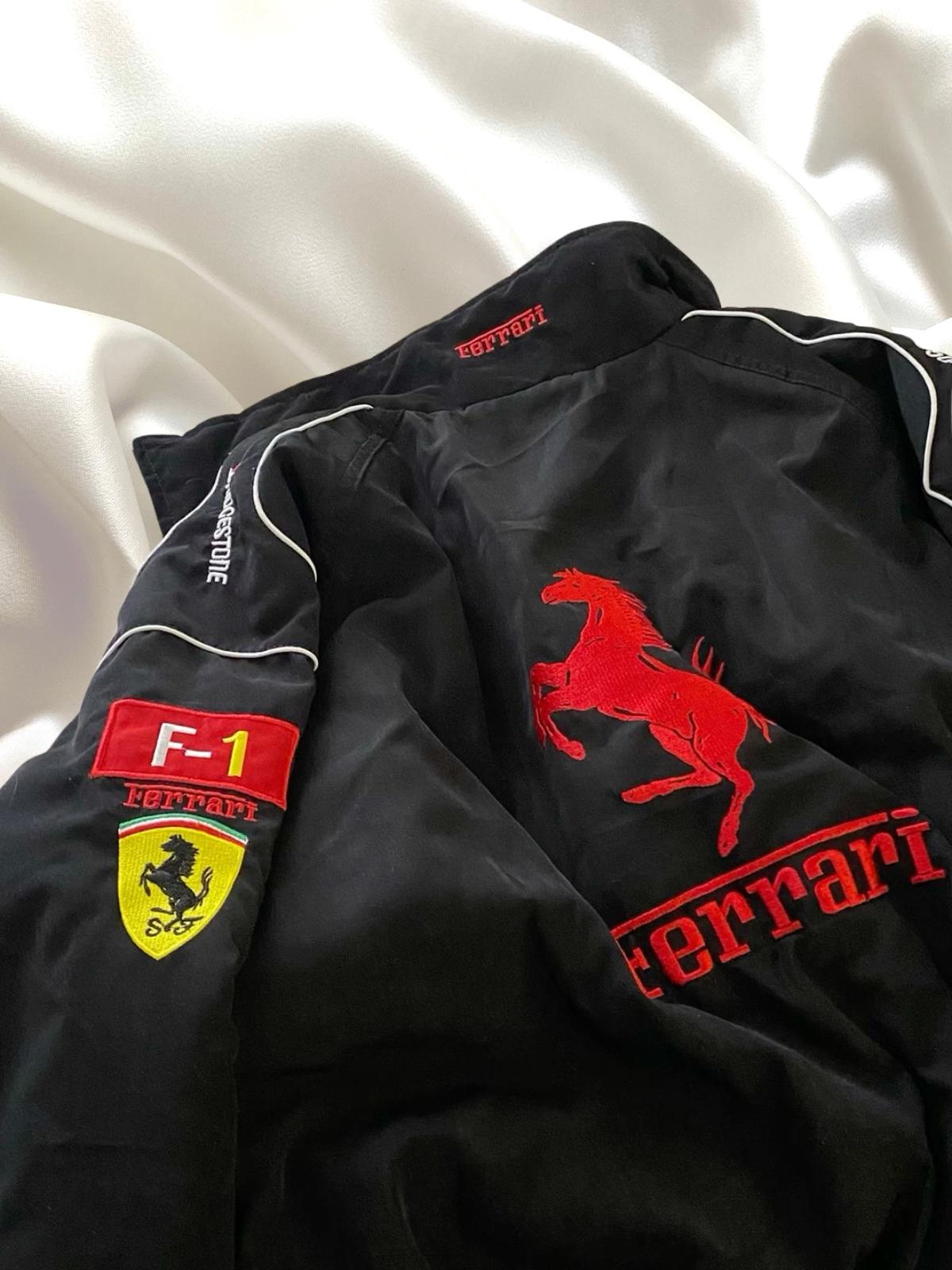 TOPPA RICAMATA PATCH Termoadesiva Logo Marchio FERRARI Cm. 5 X 7,8 EUR 5,50 - IT - Foto 11
