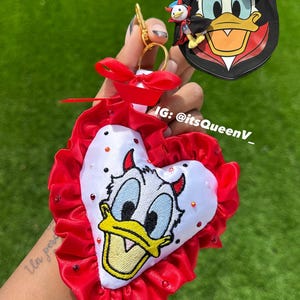 Donald Duck Rhinestones - Etsy display picture 3