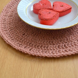 Woven Placemat, Wedding Center Piece For Table, Crochet Straw Plate, Handwoven Round Mat, Eco Friendly Wedding Decoration, Handmade Homeware