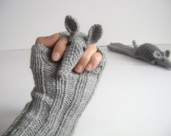 Armadillo Crochet Glove, Fingerless Animal Glove, Etsy Pick Lover Gift, Hand Puppet Mitten for Kids, Gag Gift for Women, Girlfriend Gag Gift