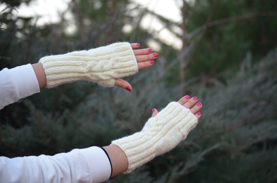 Cream Half Finger Glove Women Fingerless Glove Wool and Braid