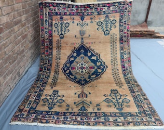 1950s Turkish Wool Rug: 5x7 Anatolian Medallion Design